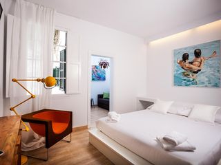 Boutique Hotel Cheap and Chic in Cala Blanca
